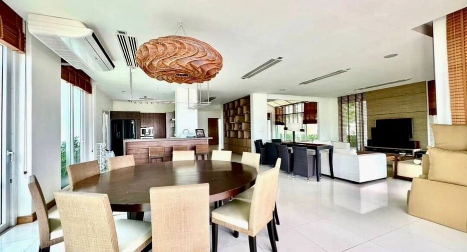 For sale 5 ベッドルーム house in Sattahip, Chonburi