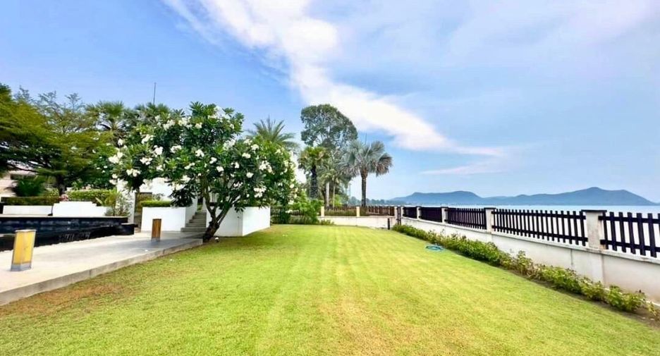 For sale 5 ベッドルーム house in Sattahip, Chonburi