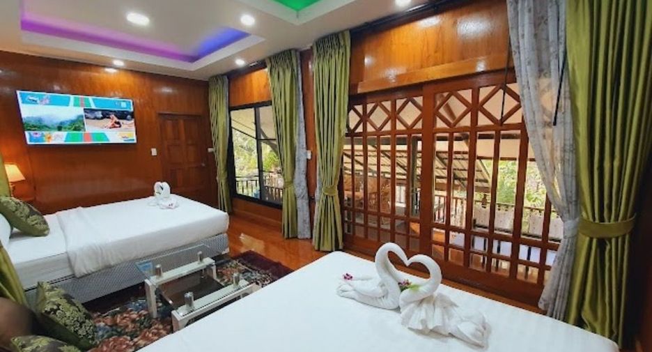 For sale 11 bedrooms hotel in Mueang Samut Songkhram, Samut Songkhram