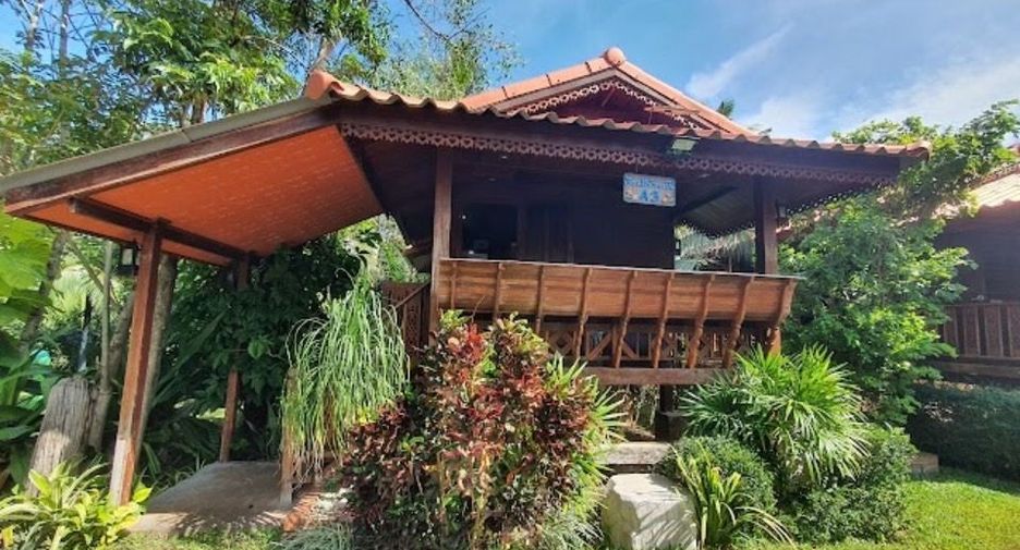 For sale 11 bedrooms hotel in Mueang Samut Songkhram, Samut Songkhram