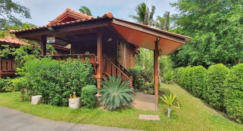 For sale 11 bedrooms hotel in Mueang Samut Songkhram, Samut Songkhram