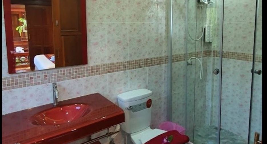 For sale 11 bedrooms hotel in Mueang Samut Songkhram, Samut Songkhram