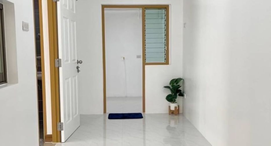 For sale 3 bedrooms house in Si Racha, Chonburi
