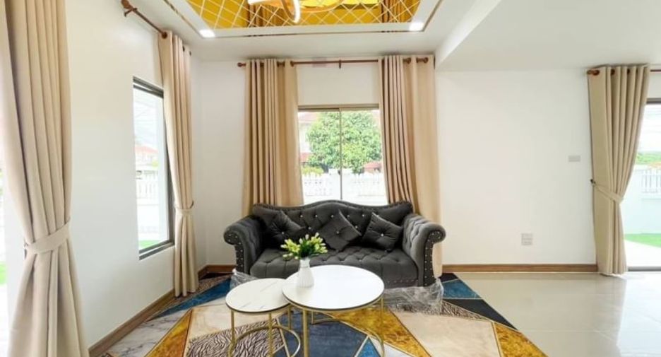For sale 3 bedrooms house in Si Racha, Chonburi