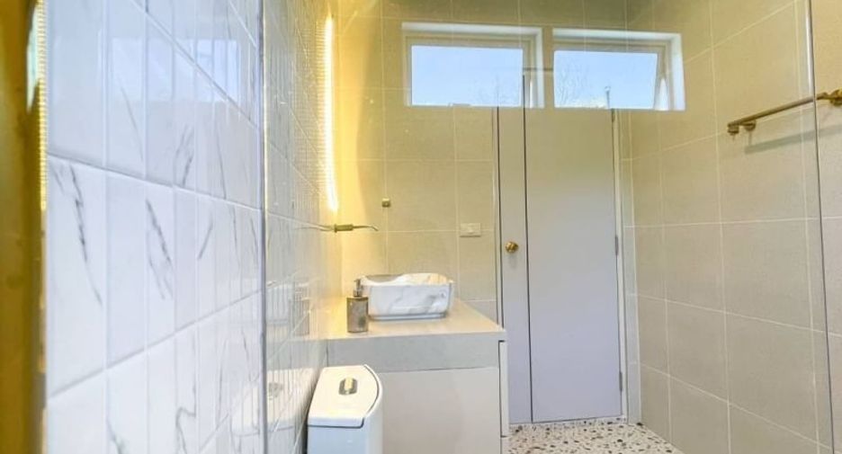 For sale 3 bedrooms house in Si Racha, Chonburi