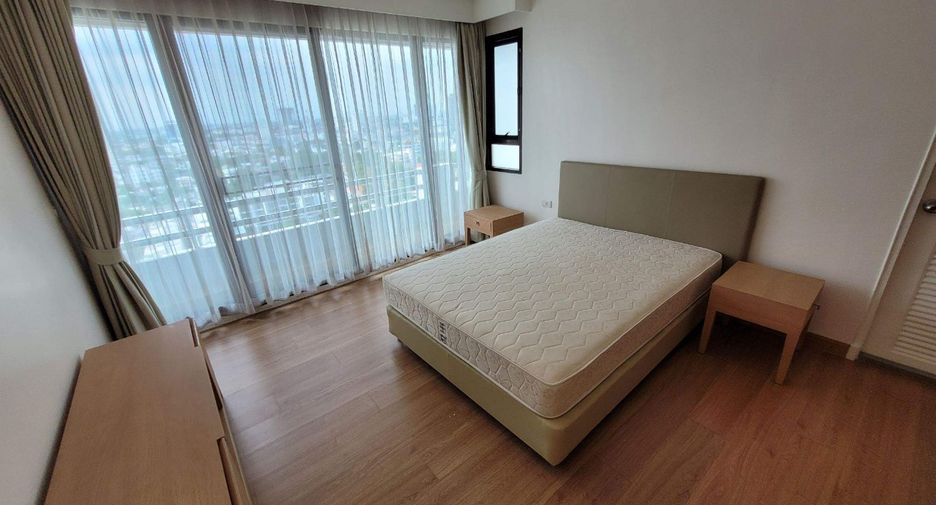 For rent 2 bedrooms apartment in Khlong Toei, Bangkok