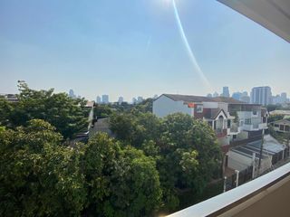Apartment zur Miete mit 2 Zimmer in Khlong Toei, Bangkok