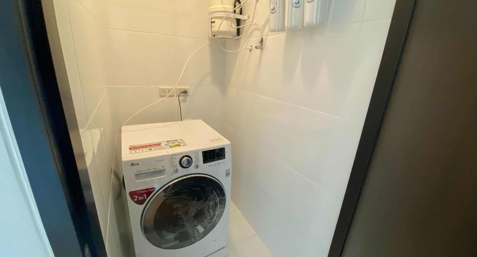 For rent 2 bedrooms apartment in Khlong Toei, Bangkok