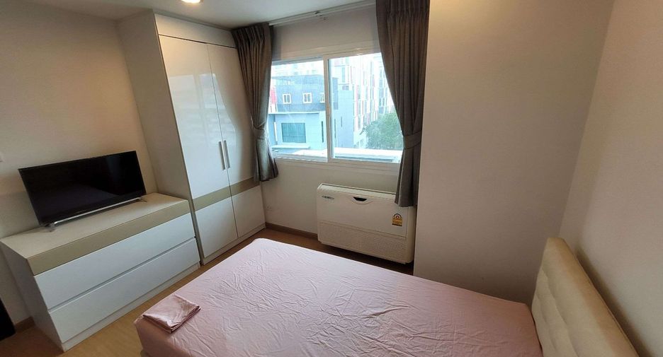 For rent 2 bedrooms apartment in Khlong Toei, Bangkok