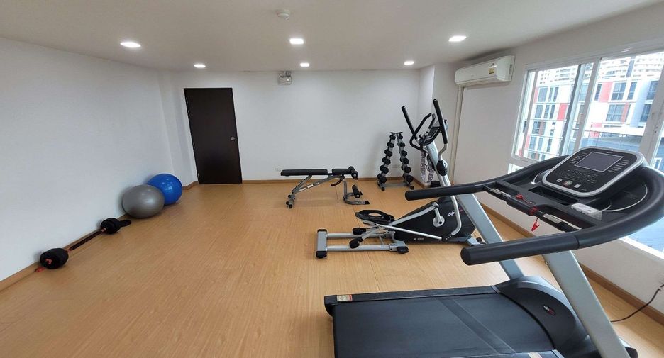 For rent 2 bedrooms apartment in Khlong Toei, Bangkok
