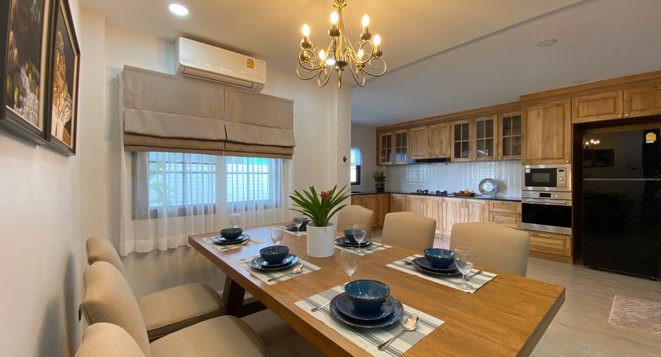 For rent and for sale 3 bedrooms house in San Kamphaeng, Chiang Mai