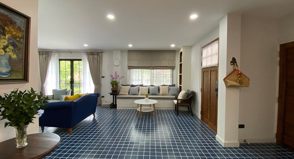 For rent and for sale 3 bedrooms house in San Kamphaeng, Chiang Mai