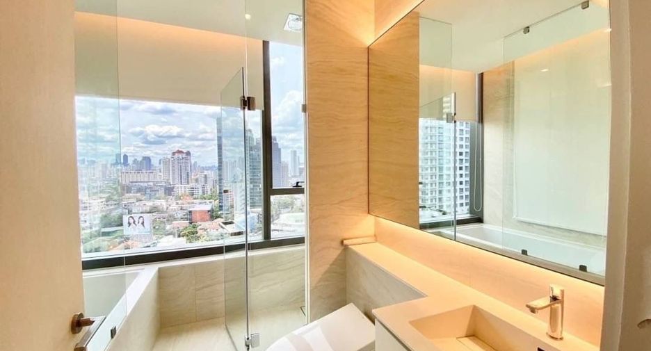 For rent 2 bedrooms condo in Khlong Toei, Bangkok
