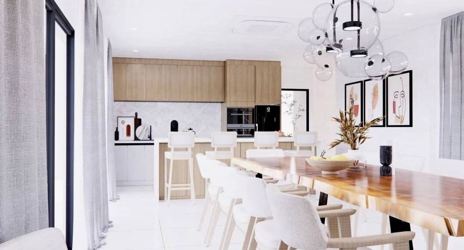 Haus zum Kauf mit 4 Zimmer in Sattahip, Chonburi