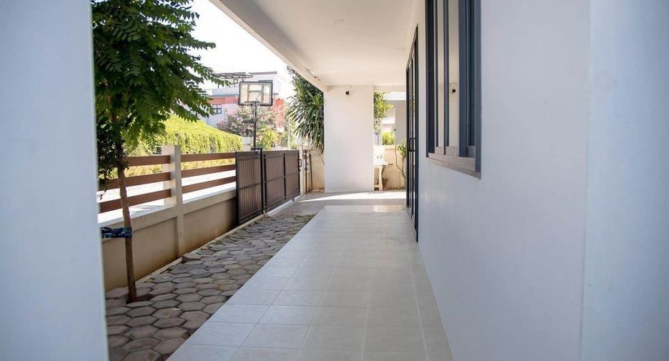 For sale 3 bedrooms house in Mueang Chiang Mai, Chiang Mai