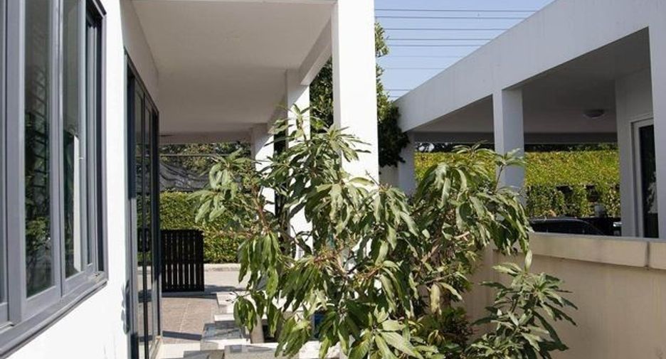 For sale 3 bedrooms house in Mueang Chiang Mai, Chiang Mai