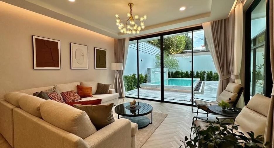 Haus zur Miete mit 5 Zimmer in Lat Krabang, Bangkok