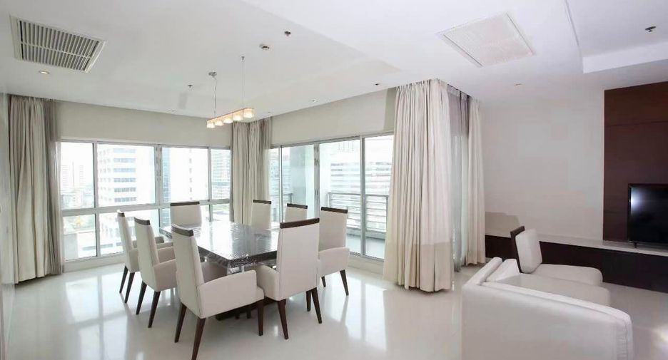 For rent 4 bedrooms condo in Pathum Wan, Bangkok