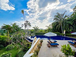 Villa zum Kauf mit 4 Zimmer in Thalang, Phuket
