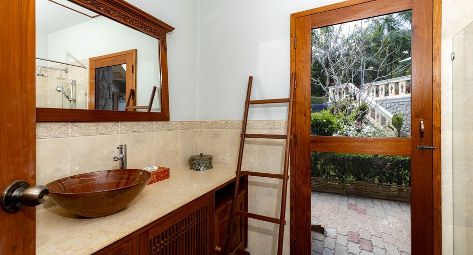 Villa zum Kauf mit 4 Zimmer in Thalang, Phuket