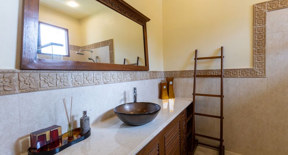 Villa zum Kauf mit 4 Zimmer in Thalang, Phuket