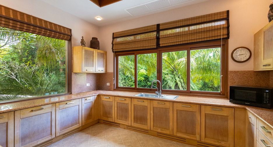 Villa zum Kauf mit 4 Zimmer in Thalang, Phuket