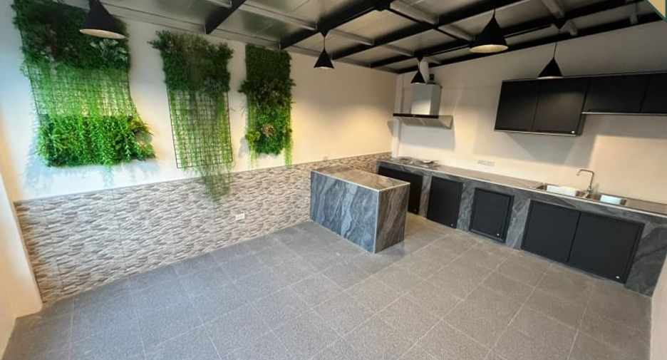 For sale 4 bedrooms retail Space in Yan Nawa, Bangkok
