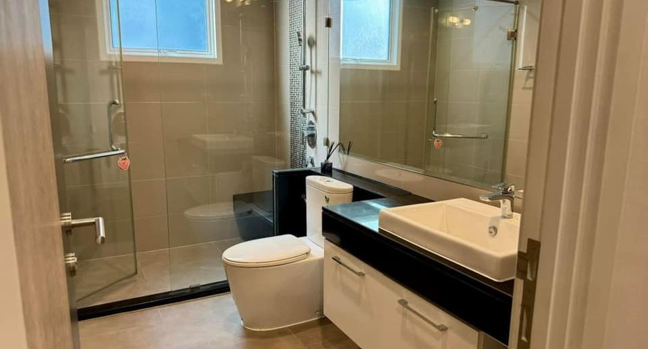 For sale 2 bedrooms condo in Ratchathewi, Bangkok