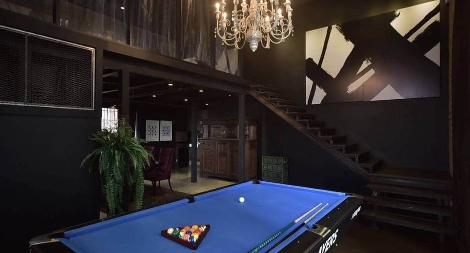 Condo en alquiler y en venta de 2 habitaciones en Khlong Toei, Bangkok