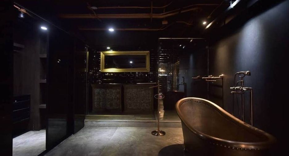 Condo en alquiler y en venta de 2 habitaciones en Khlong Toei, Bangkok