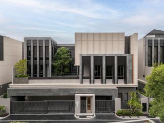 For sale 5 bedrooms house in Suan Luang, Bangkok