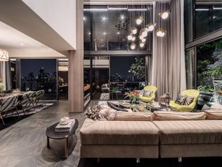 For sale 4 Beds condo in Watthana, Bangkok