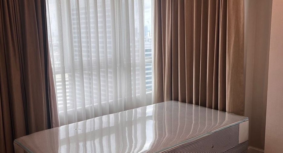 For rent and for sale 3 bedrooms condo in Huai Khwang, Bangkok