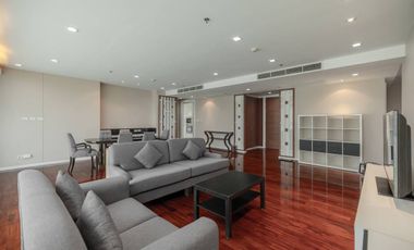 Condo en alquiler de 3 habitaciones en Khlong Toei, Bangkok