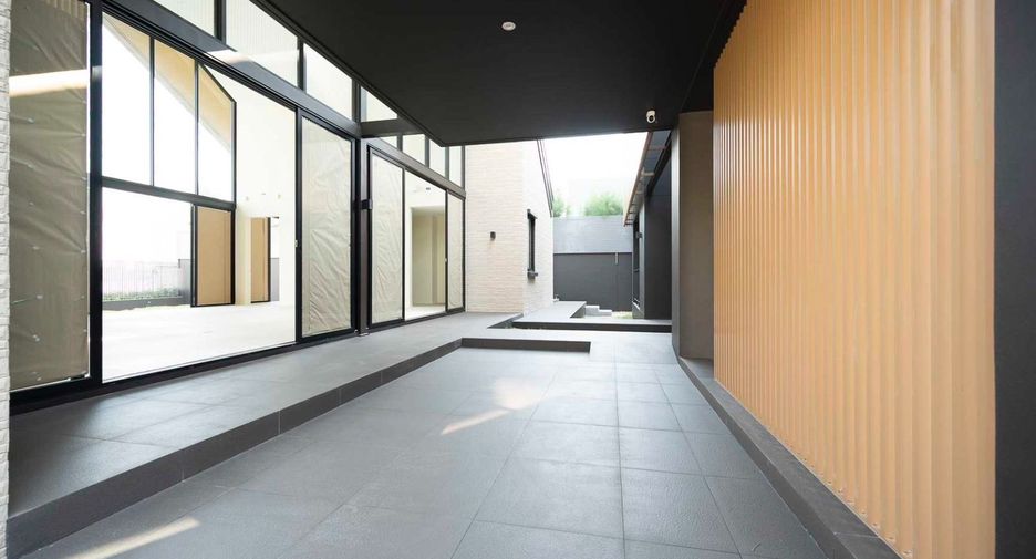 For sale 5 bedrooms house in Rat Burana, Bangkok