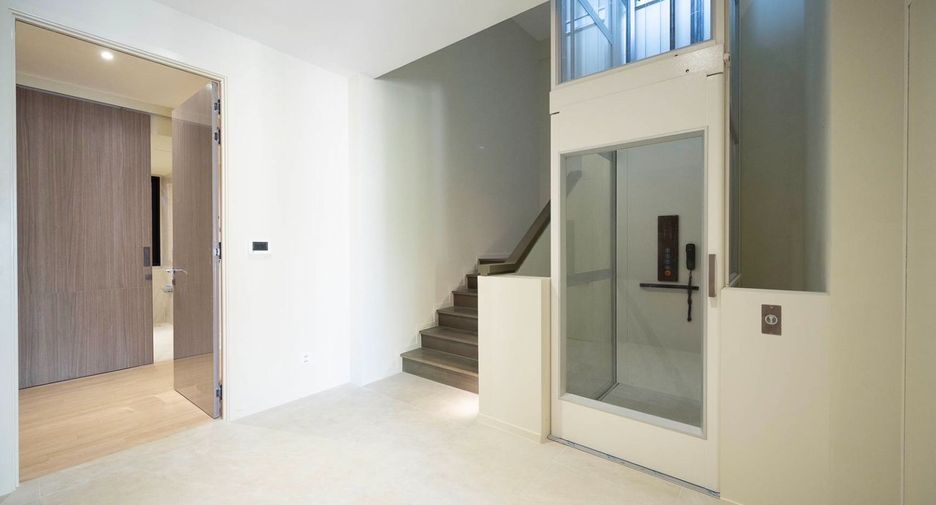 For sale 5 bedrooms house in Rat Burana, Bangkok