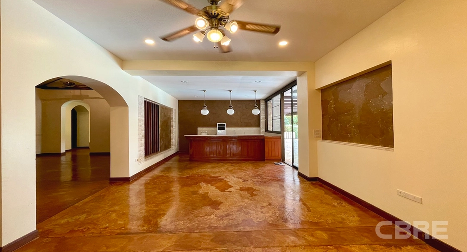 À vendre 5 chambres villa à Pak Chong, Nakhon Ratchasima
