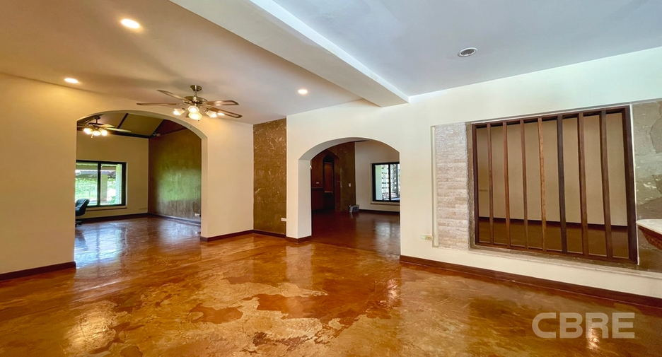 À vendre 5 chambres villa à Pak Chong, Nakhon Ratchasima