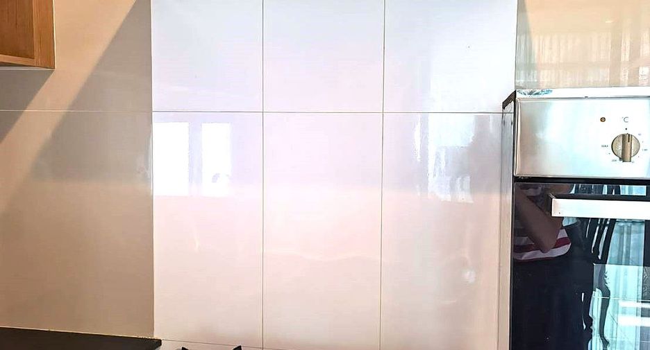 Casa en alquiler de 4 habitaciones en Bang Kapi, Bangkok