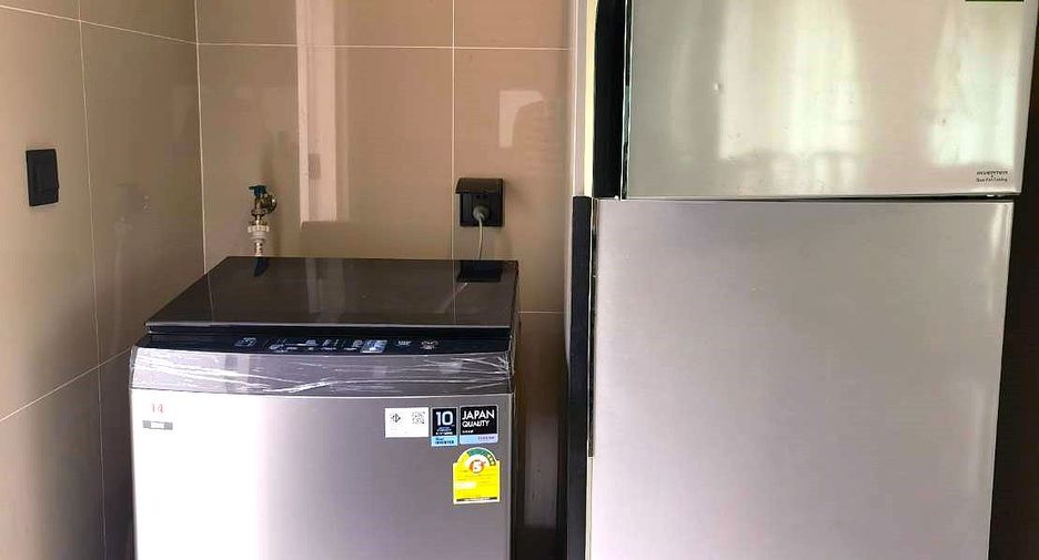 Casa en alquiler de 4 habitaciones en Bang Kapi, Bangkok