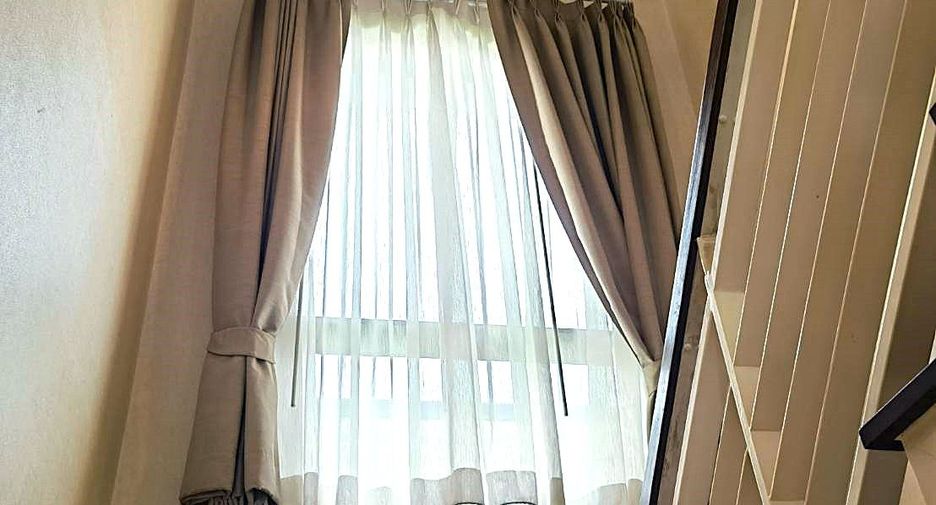 Casa en alquiler de 4 habitaciones en Bang Kapi, Bangkok