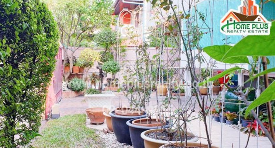 Haus zum Kauf mit 3 Zimmer in Watthana, Bangkok