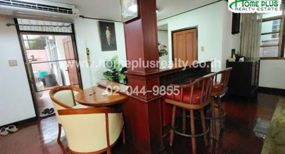 Haus zum Kauf mit 3 Zimmer in Watthana, Bangkok