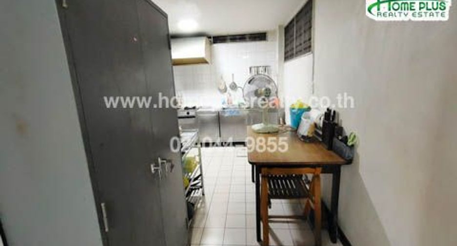 Haus zum Kauf mit 3 Zimmer in Watthana, Bangkok