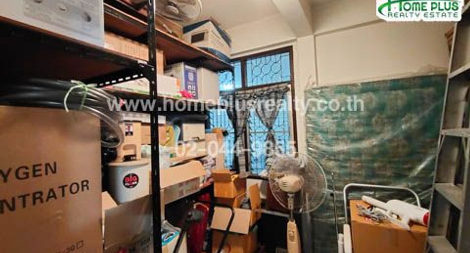 Haus zum Kauf mit 3 Zimmer in Watthana, Bangkok
