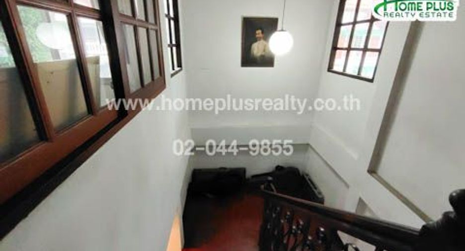 Haus zum Kauf mit 3 Zimmer in Watthana, Bangkok