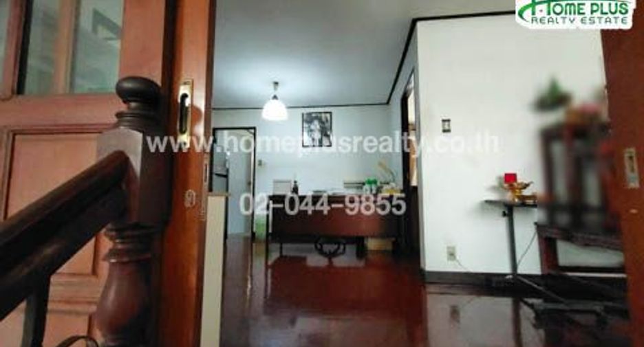 Haus zum Kauf mit 3 Zimmer in Watthana, Bangkok