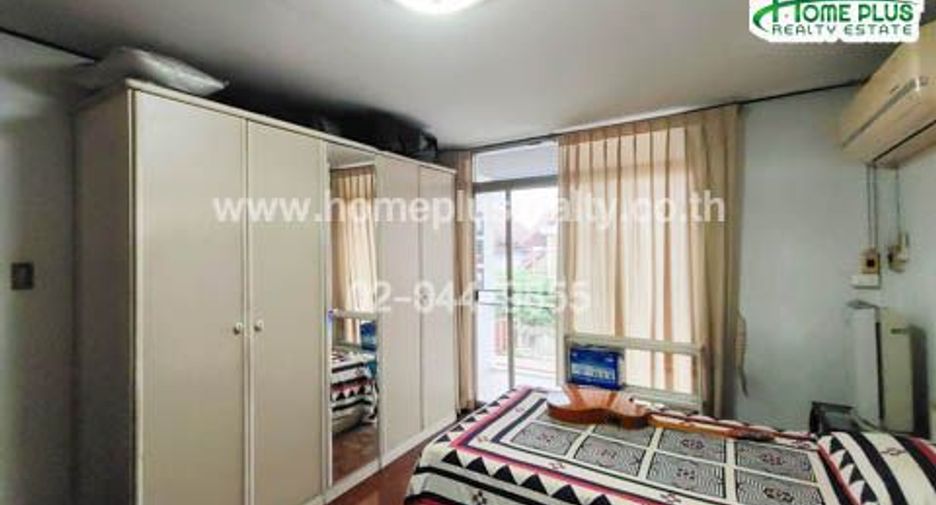 Haus zum Kauf mit 3 Zimmer in Watthana, Bangkok