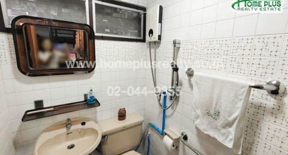 Haus zum Kauf mit 3 Zimmer in Watthana, Bangkok
