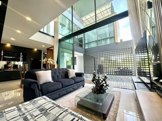 For sale 3 bedrooms villa in Mueang Chiang Mai, Chiang Mai